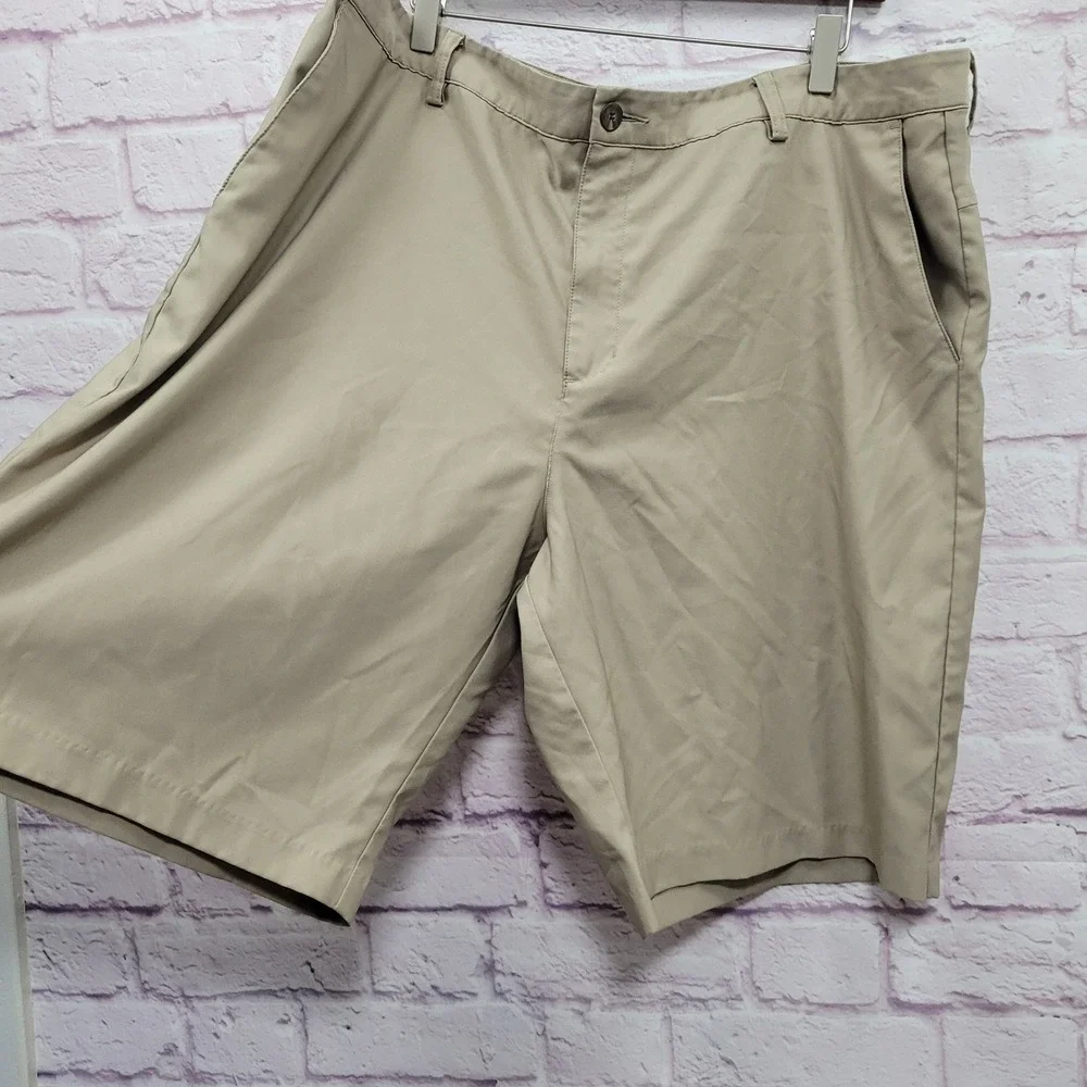 Adidas Climalite Golf Shorts Mens 40 Beige Chino Performance Flat Front Gorpcore